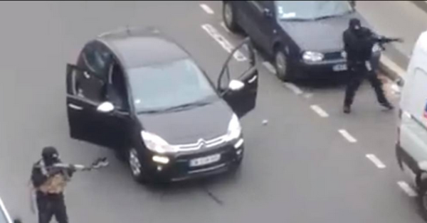 Charlie Hebdo, attentato al giornale satirico francese: 12 ...