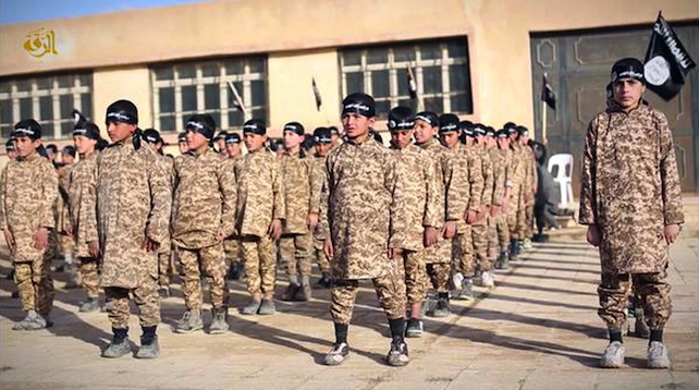 Isis: a Raqqa campo addestramento per bambini
