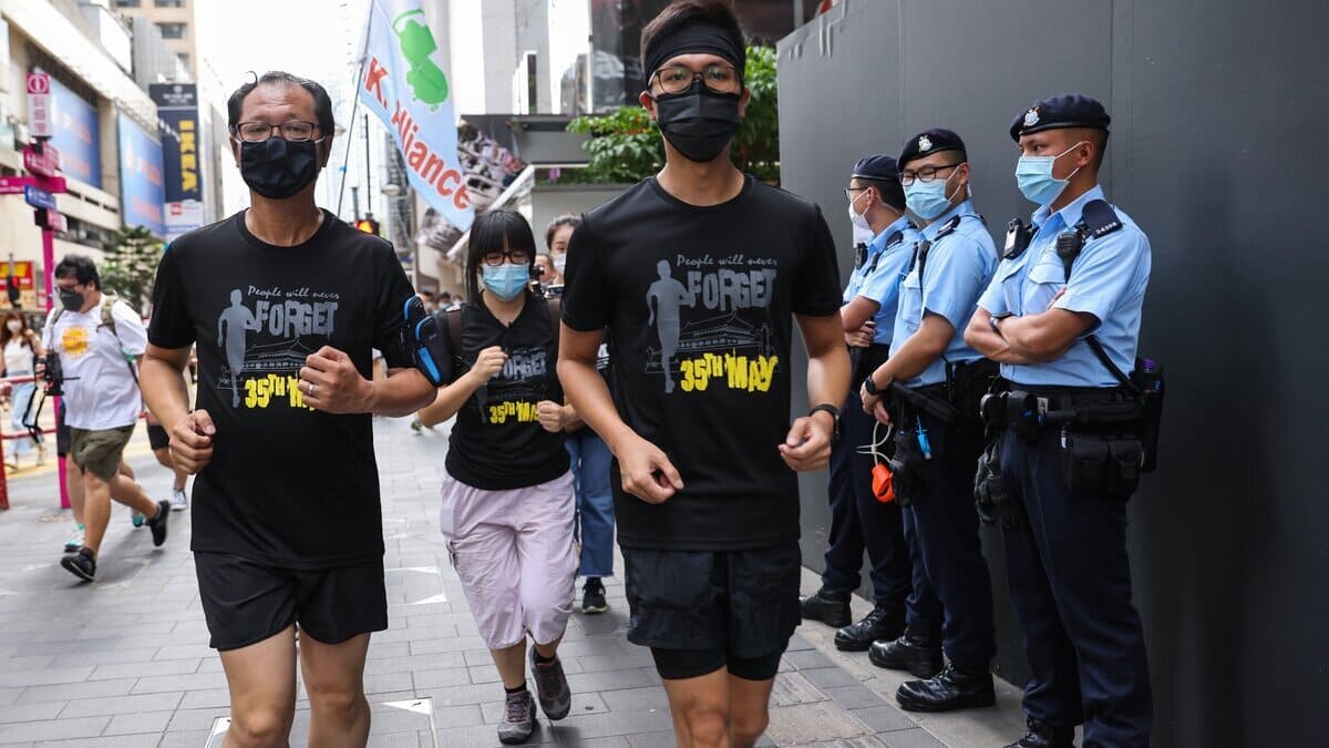 Tienanmen Hong Kong Su Ordine Della Cina Censura La Strage Tempi