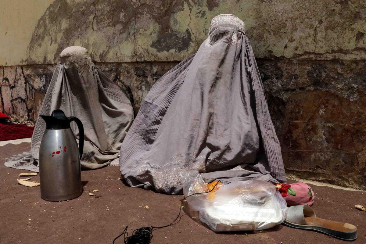 Afghanistan, donna con burqa