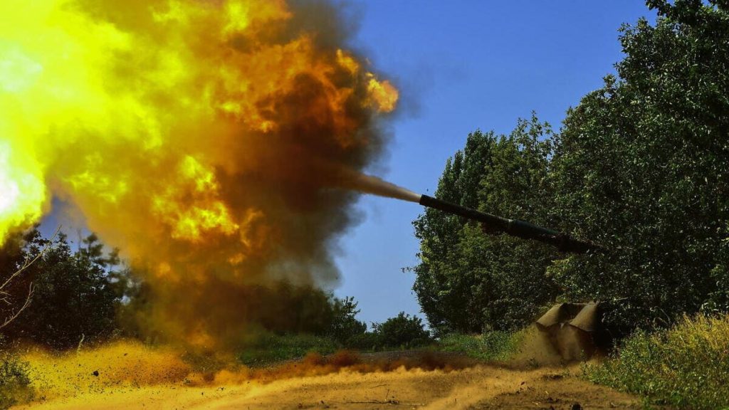 Un carro armato in azione in Ucraina