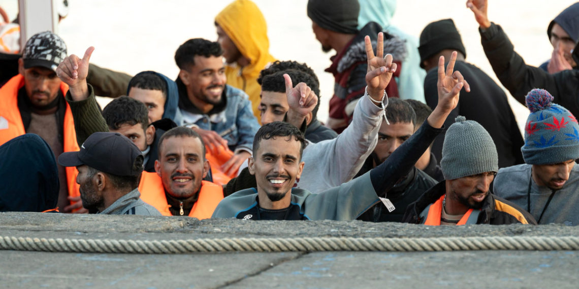 Sbarco di migranti a Lanzarote, Isole Canarie, Spagna, 28 novembre 2023