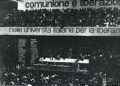 31 marzo 1973, convegno nazionale degli universitari di Comunione e Liberazione al Palalido di Milano (foto da S. Allevato, P. Cerocchi, La P38 e la mela, Itaca)