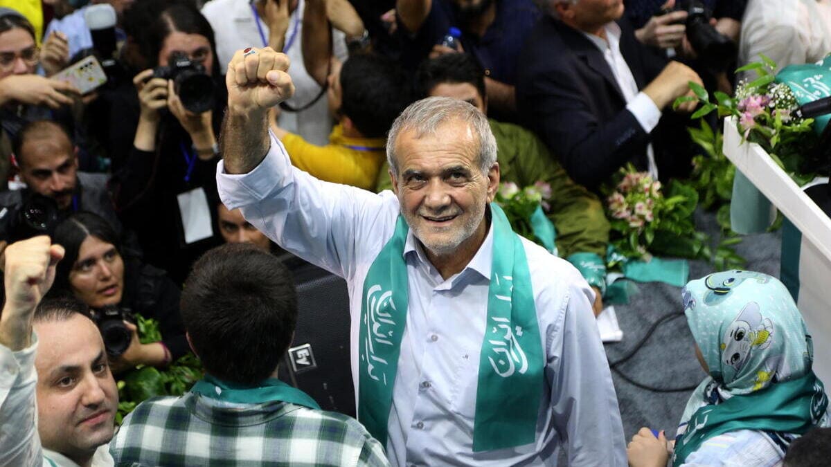 Masoud Pezeshkian, unico candidato riformista alle elezioni in Iran